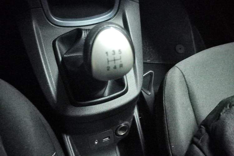 Used Ford Fiesta 2013 Hatchback 1.5L Manual Fashion Edition
