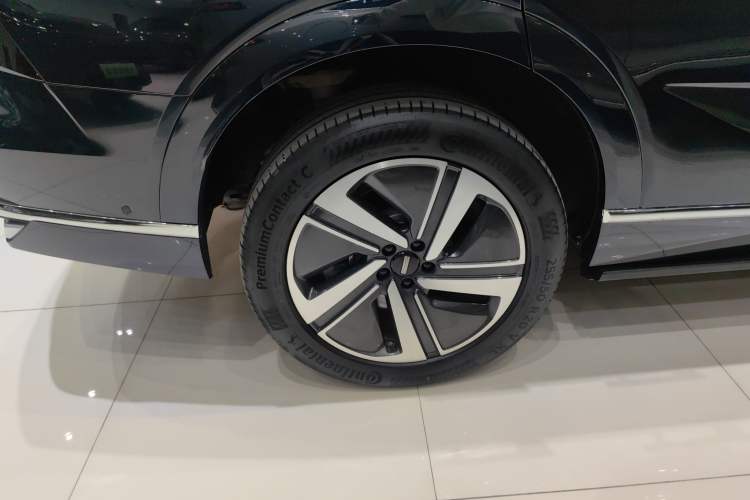 Used Wey Lanshan 2025 Four-Wheel Drive Max
