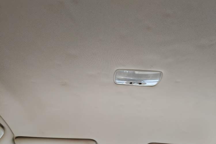 Used Honda Jade 2013 1.8L automatic Comfort version 5 seats Headliner