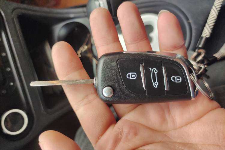 Used MG 3SW 2015 1.5L AMT Elite Model Vehicle Key