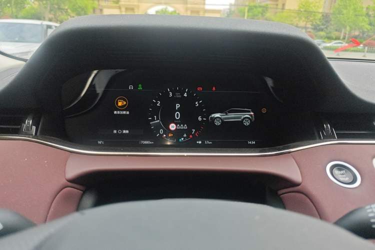 Used Land Rover Range Evoque 2022 Aurora L 249 PS R-Dynamic Luxury Edition Instrument Cluster