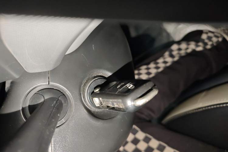 Used Skoda Octavia 2013 1.6L Fifth Anniversary Limited Edition
