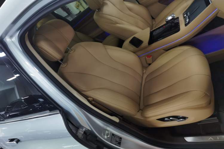 Used Hima AITO M7 2024 1.5T Intelligent Drive 4x4 Max Edition 6 Seats Right Front Seat