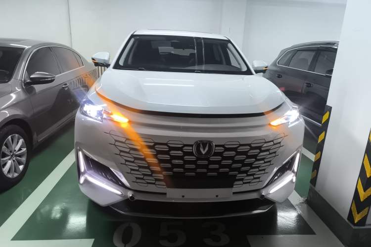 Used CHANGAN UNI-K iDD 2022 Blue Whale iDD 130km 1.5T Prestige Model Front