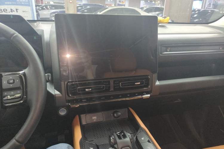 Used Haval Raptor New Energy 2024 Hi4 145 Cross-Over Edition Audio And AC Panel