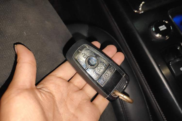 Used Lincoln Corsair 2020 2.0T Two-Wheel Drive Luxury Edition Vehicle Key