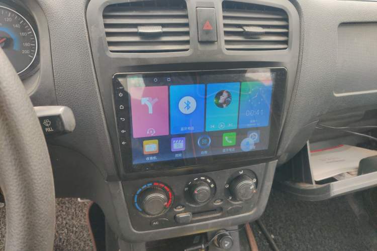 Used Dongfeng Fengon 330 2014 1.5L Manual Utility Version DK15 Audio And AC Panel