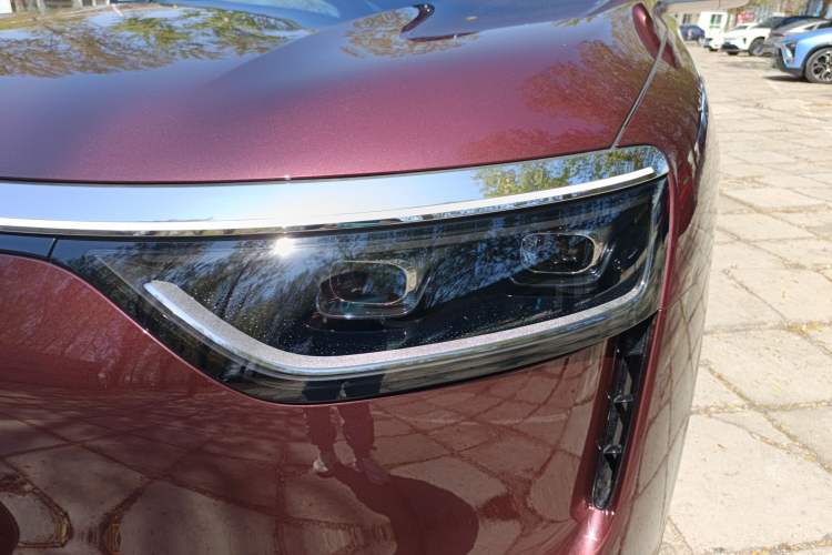 Used Hima AITO M8 2025 Extended-Range Ultra Version 53.4 kWh 5-Seater Edition Left Front Headlight