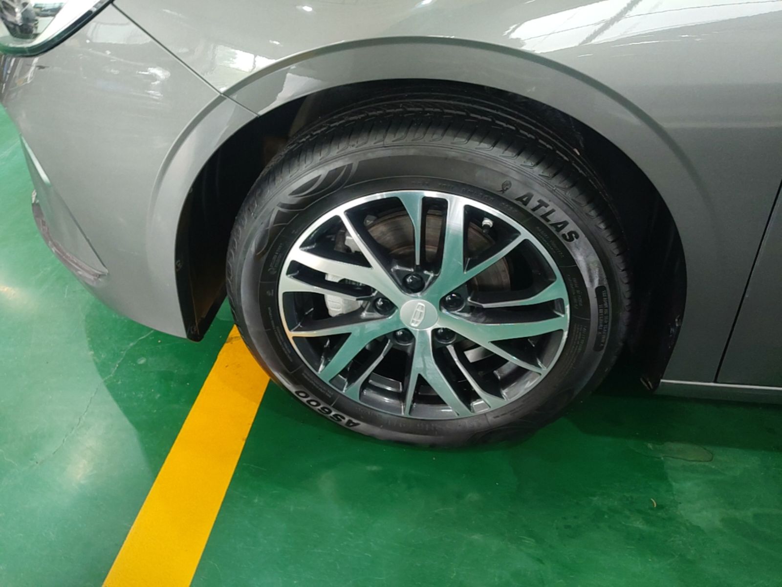 Geely Auto Emgrand 2025 4th Generation 1.5L CVT Starry Edition — снимка 10