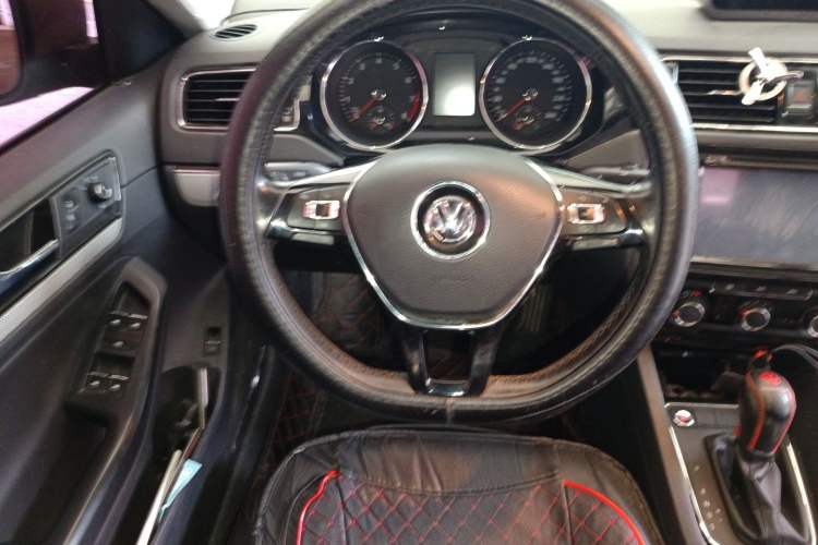 Used Volkswagen Sagitar 2017 230TSI Automatic Comfort Version