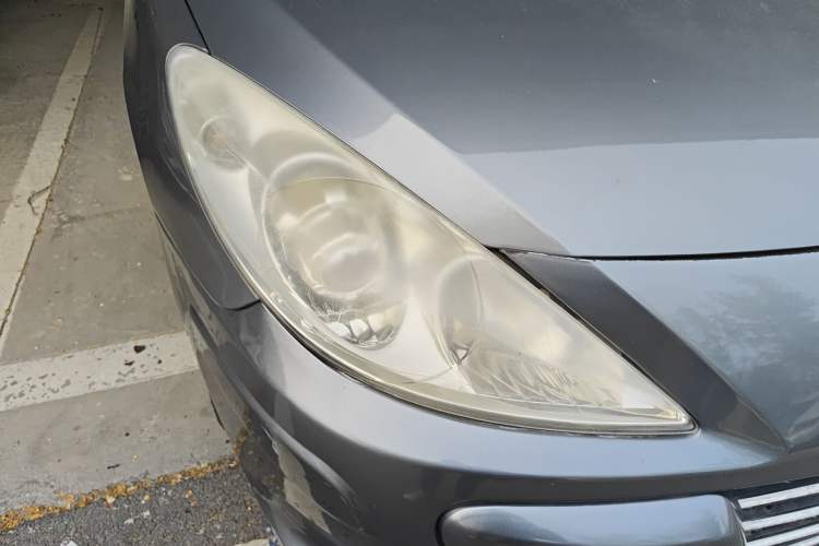 Used Peugeot 307 2010 Sedan 1.6L Manual Comfort Edition Right Front Headlight