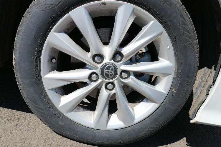 Used Toyota Corolla 2023 1.2T Elite Edition Right Front Wheel Hub