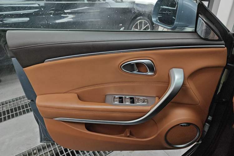 Used ORA Lightning Cat 2022 555 km Luxury Edition
