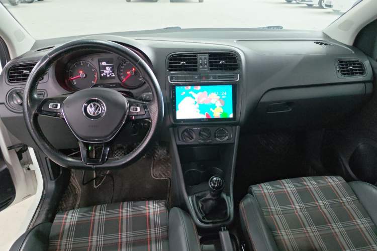 Used Volkswagen Polo 2018 1.5L Manual Drive-Comfort Model