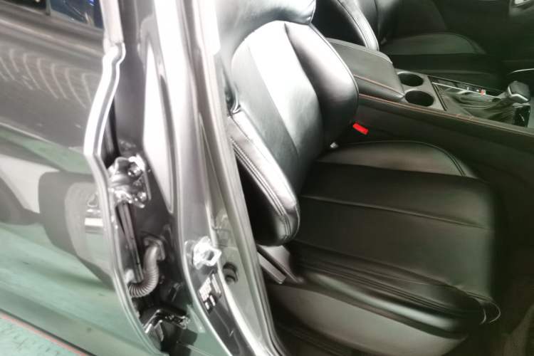 Used CHANGAN OSHAN X7 PLUS 2022 1.5T Blue Whale Edition Automatic Luxury Version Right Front Seat