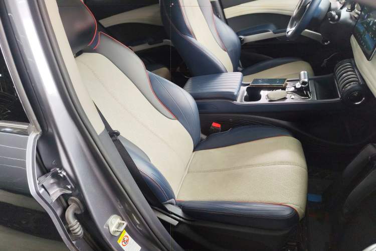 Used BYD Yuan PLUS 2022 510 km Flagship Version Right Front Seat