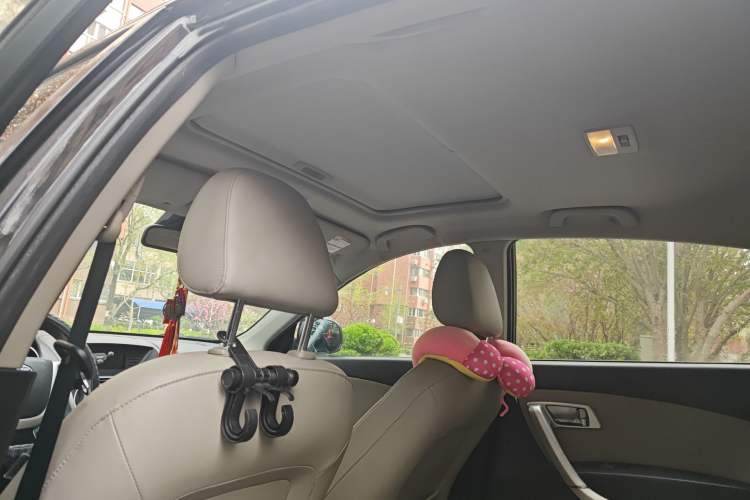 Used Bestune X80 2013 2.0L automatic luxury version