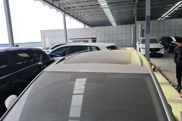 Used Volkswagen T-ROC 2021 280TSI DSG Two-Wheel Drive Comfort Connect Edition Roof