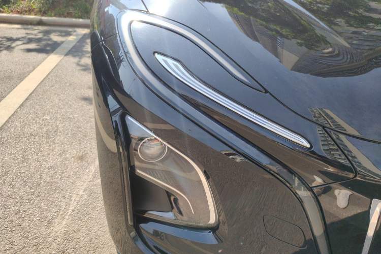 Used Hongqi E-QM5 2022 431 km Charge & Enjoy Edition