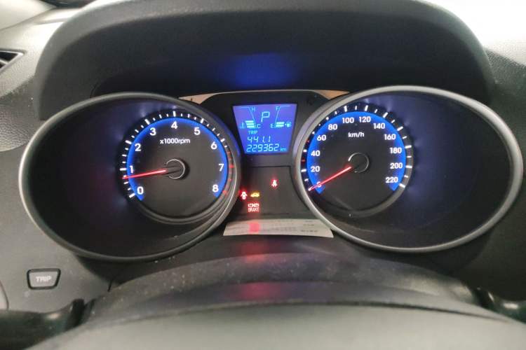 Used Hyundai ix35 2012 2.0L Automatic Two-Wheel Drive Elite Edition GLS Instrument Cluster