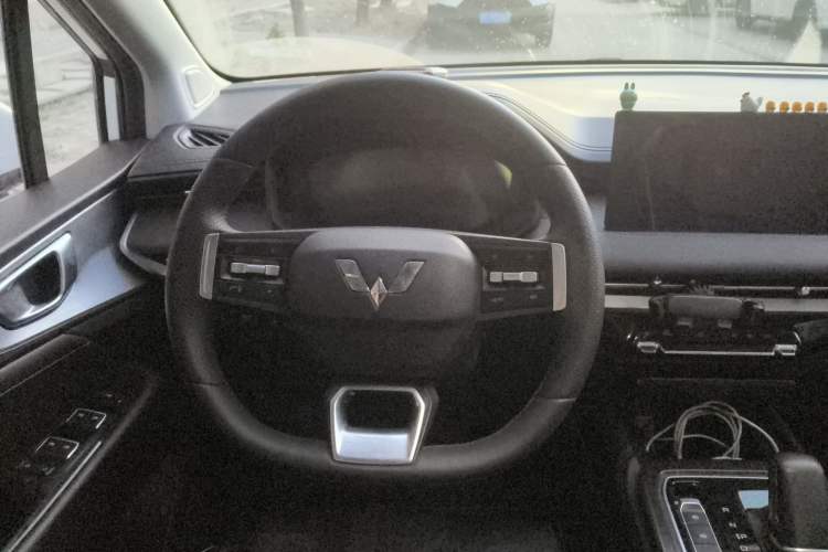 Used Wuling Jiachen 2023 2.0L DHT Flagship Edition Steering Wheel