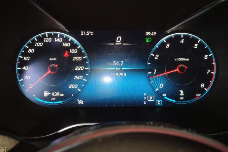 Used Mercedes-Benz GLC 2020 GLC 260 L 4MATIC Luxury Model Instrument Cluster