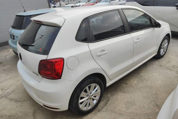 Used Volkswagen Polo 2016 1.6L Automatic Comfort Model