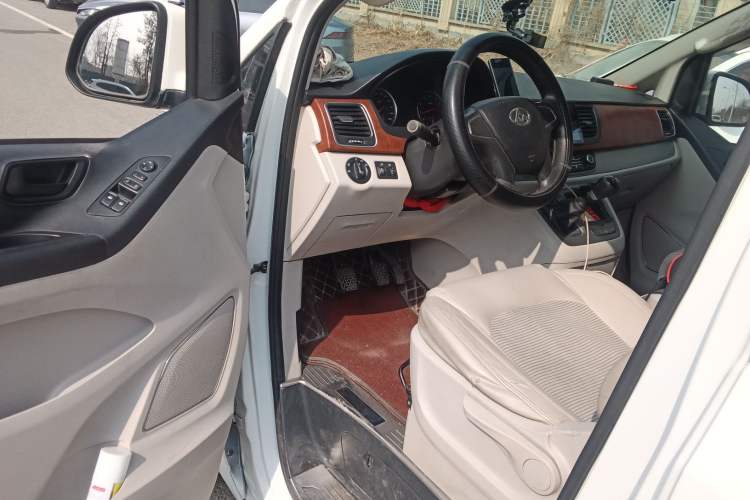 Used SAIC MAXUS G10 2016 2.4L Manual Elite Edition