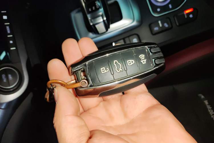 Used Haval H6 Coupe 2020 SmartConnect Edition 1.5T Automatic Two-Wheel Drive Luxury SmartConnect Model Vehicle Key