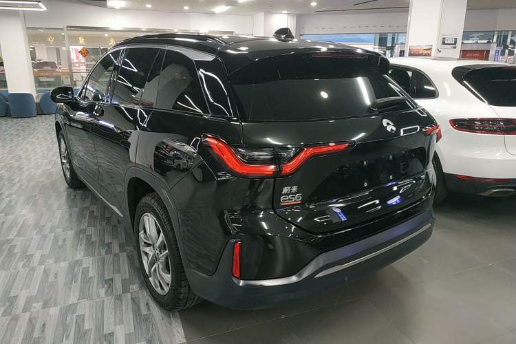 Used Nio ES6 2022 75 kWh Performance Version
