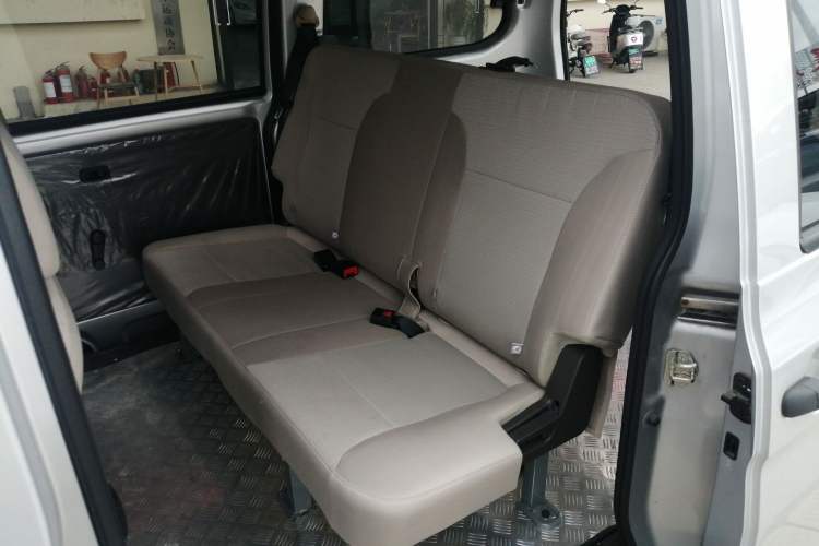 Used Wuling Hongguang V 2022 1.5L Jingqu Version Hydraulic Power Steering LAR
