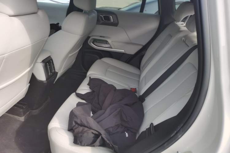 Used Formula Leopard Titanium 3 2025 501KM All-Wheel Drive Intelligent Driving Ultra Version