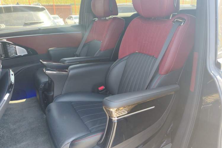 Used GAC Trumpchi M8 2023 Zongshi Series Dual-Motor YuZun Edition Left Rear Seat