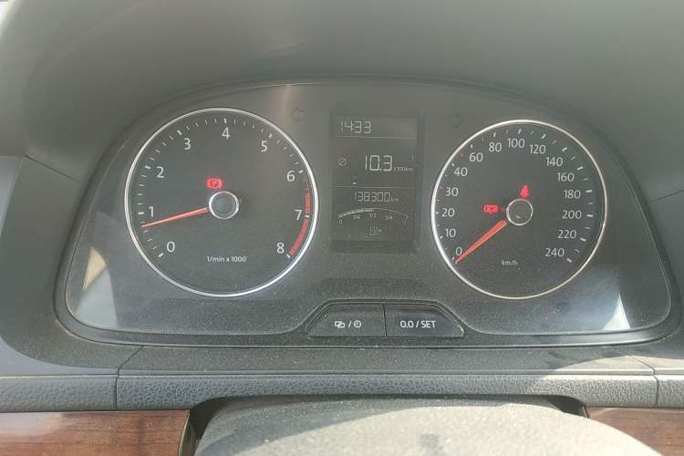 Used Volkswagen Lavida 2013 Restyled Classic 1.6L Manual Comfort Edition