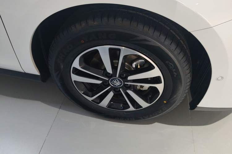 Used BYD Qin PLUS 2025 DM-i Smart Drive 120KM Superior Model