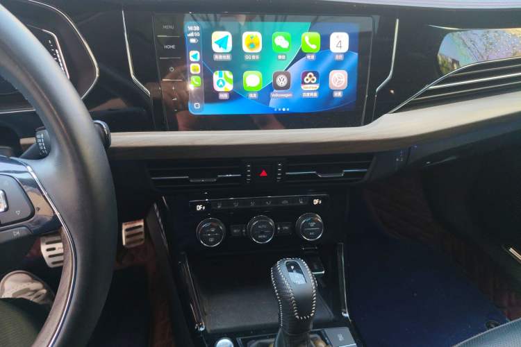 Used Volkswagen Passat 2019 330TSI Prestige Edition China VI Standard Audio And AC Panel