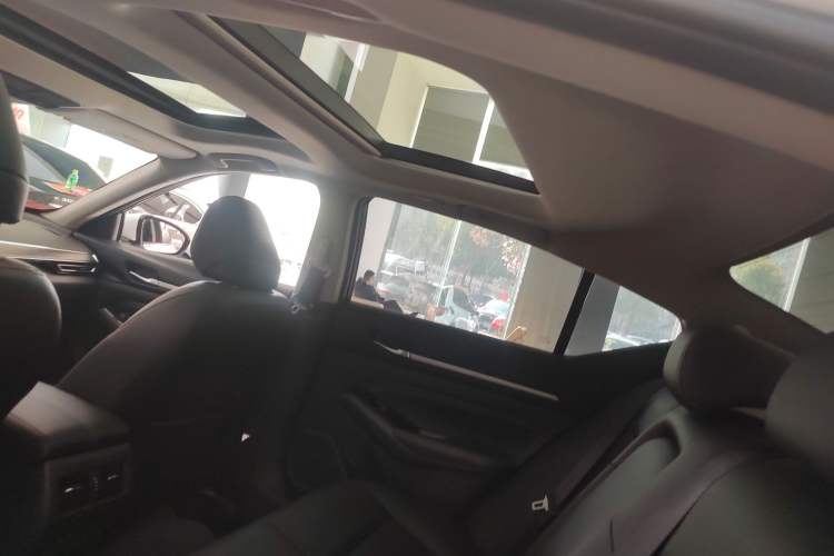 Used Nissan Teana 2022 2.0L XL-TLS Enjoyment Edition Headliner