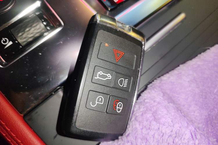 Used Jaguar F-PACE 2024 P250 R-Dynamic SE