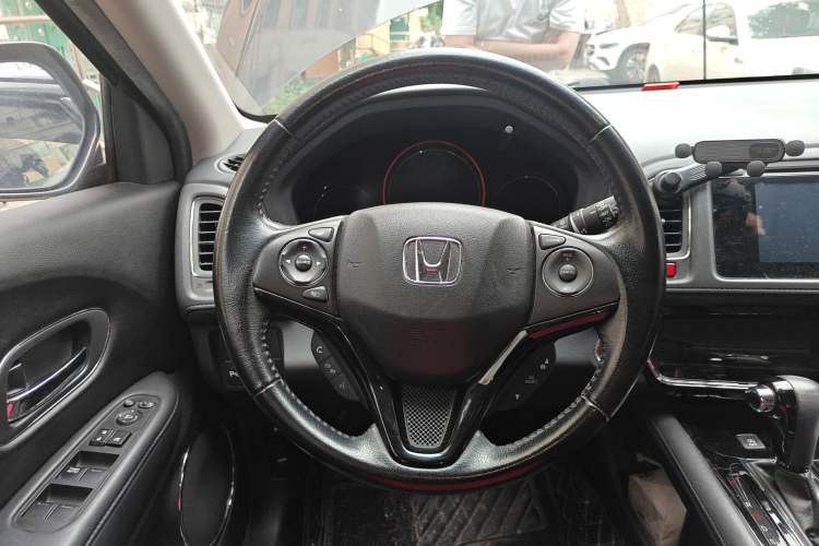 Used Honda Vezel 2015 1.8L CVT 2WD Luxury Model