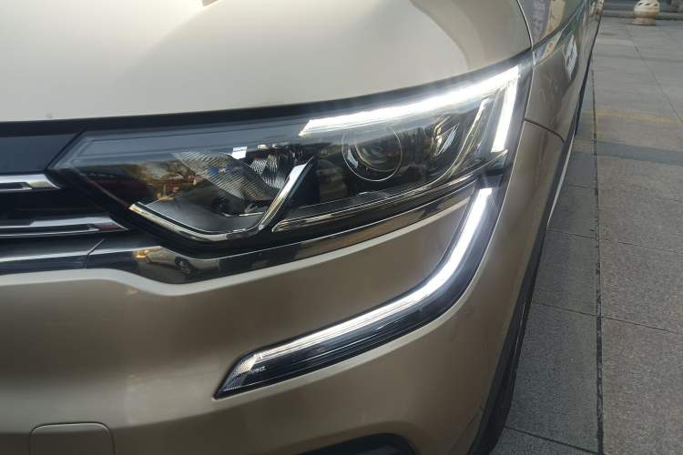 Used Renault Koleos 2017 2.0L Two-Wheel Drive Luxury Edition
