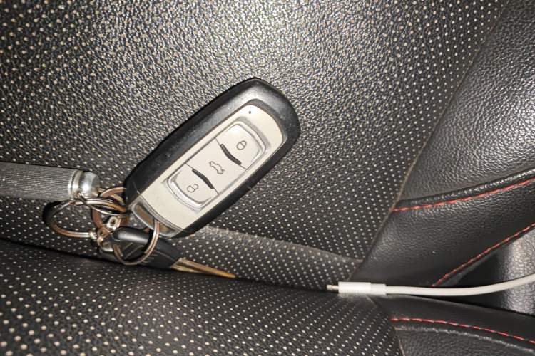 Used Geely Auto Emgrand 2015 Sedan 1.5L CVT Upward Version