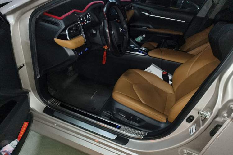 Used Toyota Camry 2021 Dual-Motor 2.5HG Luxury Edition Driver Seat