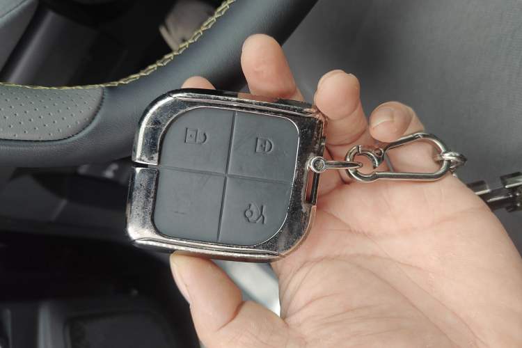 Used Lynk & Co 08 EM-P 2025 120km Long-Range Pro