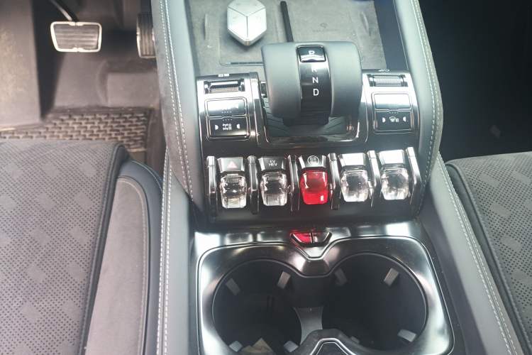 Used Formula Leopard 5 2023 Cloud Ride Flagship Edition