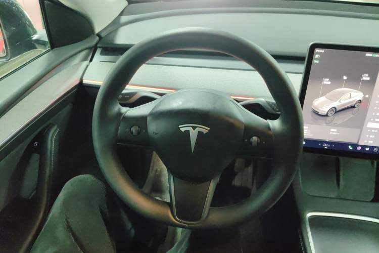 Used Tesla Model Y 2024 Rear-Wheel-Drive Version Steering Wheel