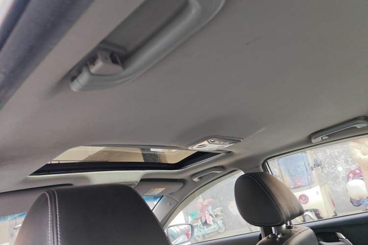 Used Geely Auto Emgrand 2016 Sedan 1.5L CVT Upward Version