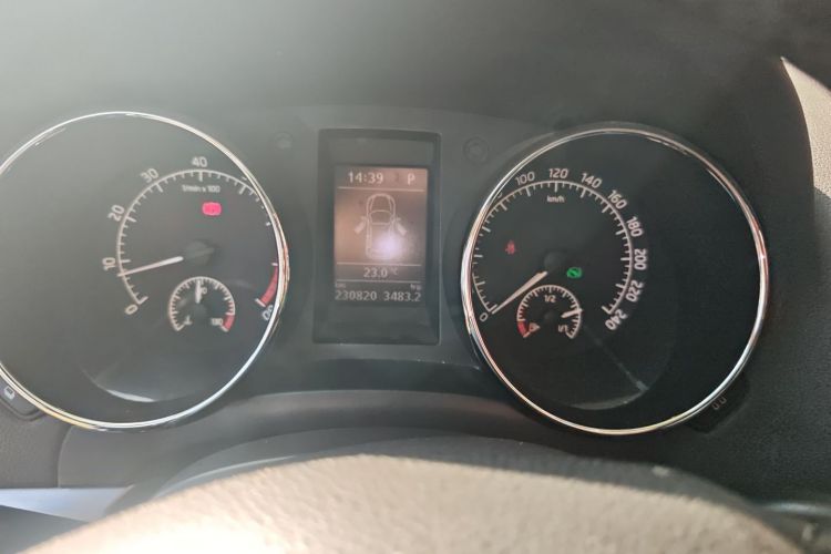 Used Skoda Yeti 2014 1.4 TSI DSG Polar Edition Instrument Cluster