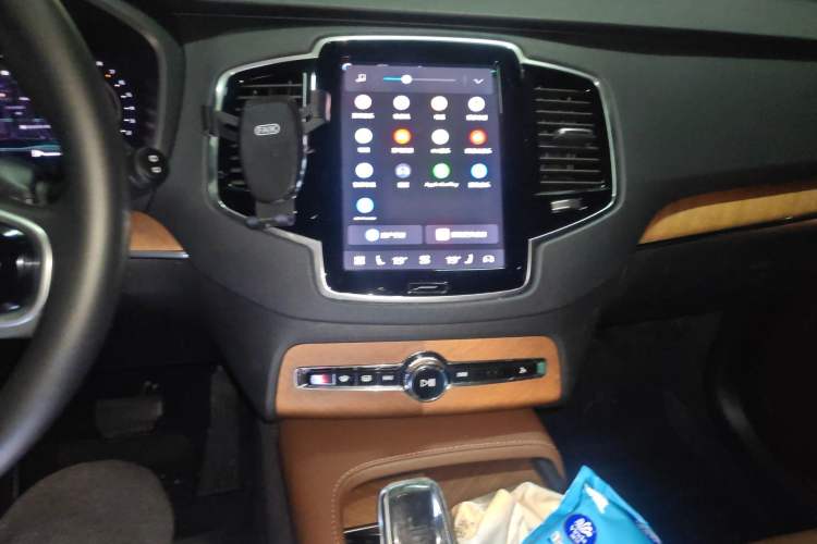 Used Volvo XC90 2023 B6 Zhiyi Luxury Edition 7-Seater
