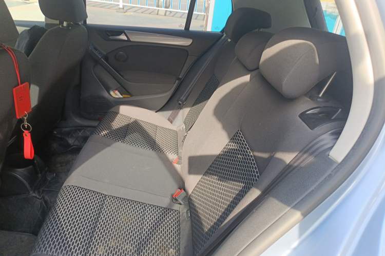 Used Volkswagen Golf 2012 1.6L Automatic Fashion Model Left Rear Seat