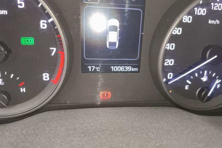 Used Hyundai Elantra (6th Generation / Lingdong) 2016 1.6L Automatic ZhiXuan – Elite Version Odometer Close Up